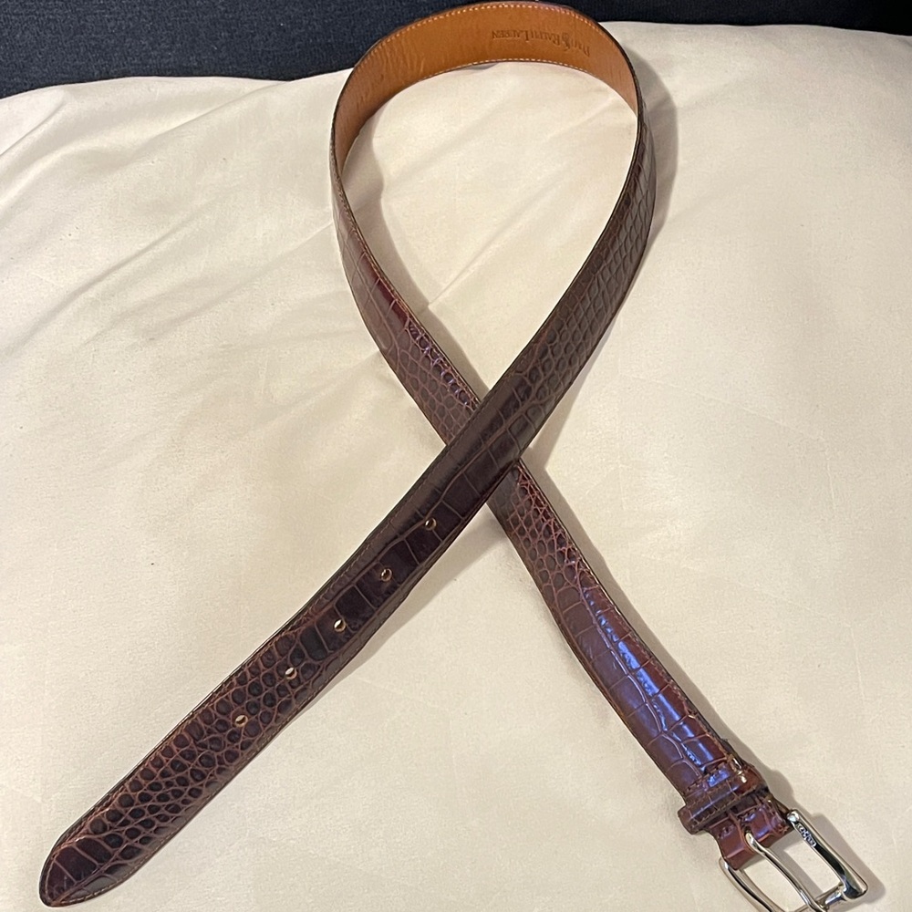 Vintage 1993 released Ralph Lauren Alligator printed genuine leather belt.